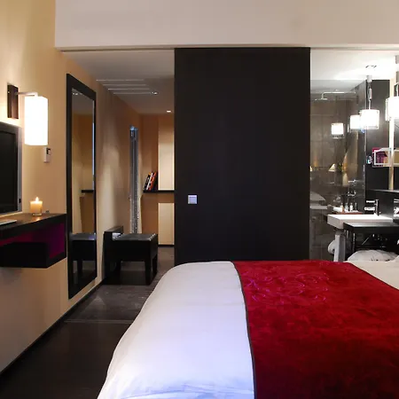 Eastwest By Malone Hotel 4*