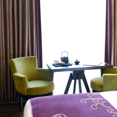 Hotel Eastwest By Malone
