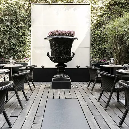 Hotel Eastwest By Malone 4*