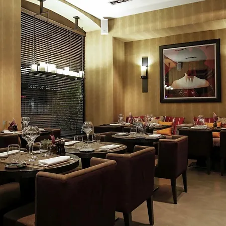 Eastwest By Malone Hotel